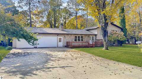 580 E 32 Road, Boon, MI 49601