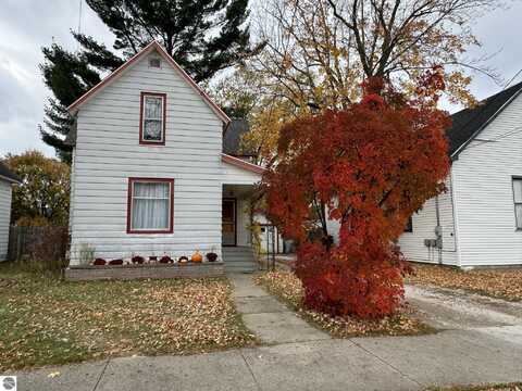 891 Farrar Street, Cadillac, MI 49601