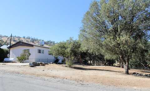 138 Lake Drive, Bodfish, CA 93205