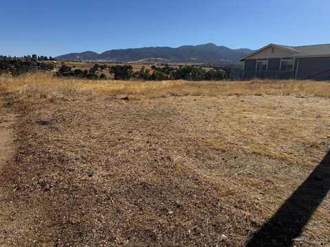 22216 McCarthy Drive, Tehachapi, CA 93561