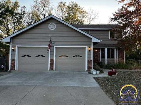 6707 SW 25th ST, Topeka, KS 66614