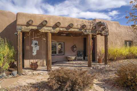 43 Vista Linda Rd, Ranchos de Taos, NM 87557