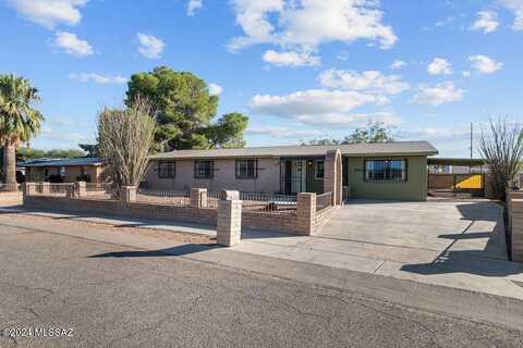 2811 W Dorado Circle, Tucson, AZ 85746