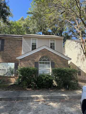 2660 Tess Circle, Tallahassee, FL 32304