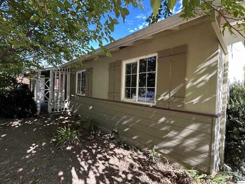 915 Cascade Avenue, Red Bluff, CA 96080