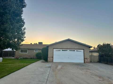 1045 N Westside Street, Porterville, CA 93257