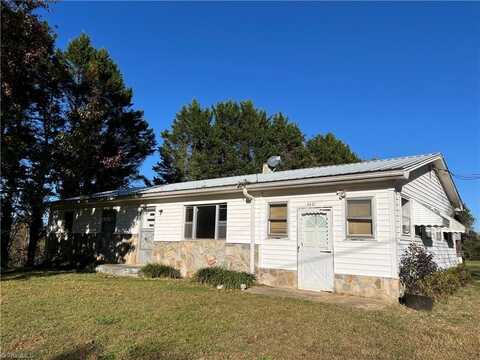 3491 Red Brush Road, Mount Airy, NC 27030