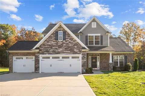 5002 Labella Court, Kernersville, NC 27284