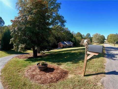 4625 Shelton Ridge Road, Walkertown, NC 27051