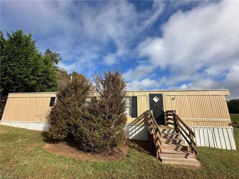 20 Shorty Miller Road, Taylorsville, NC 28687