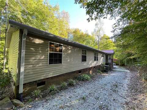 7171 Grey Cedar Lane, Walkertown, NC 27051