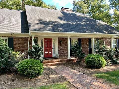 431 Staffordshire Road, Winston Salem, NC 27104