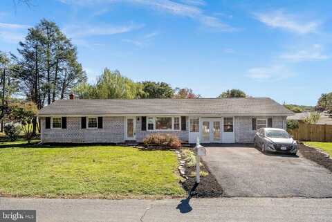 915 E STONEWALL DRIVE, FRONT ROYAL, VA 22630