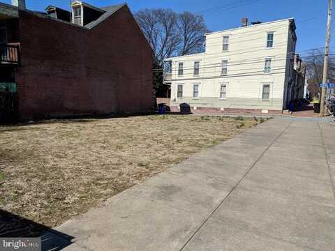 1308 GREEN STREET, HARRISBURG, PA 17102