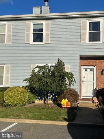 77 BROOKVIEW CIRCLE, JAMESBURG, NJ 08831