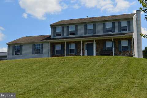 18 HEATHER WAY, FELTON, PA 17322