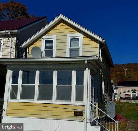 335 ELIZABETH STREET, WILLIAMSTOWN, PA 17098