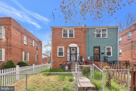 2411 SAVANNAH STREET SE, WASHINGTON, DC 20020