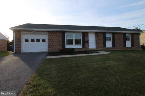 536 W CONESTOGA STREET, NEW HOLLAND, PA 17557