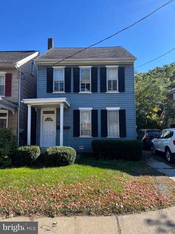 127 E HIGH STREET, MANHEIM, PA 17545