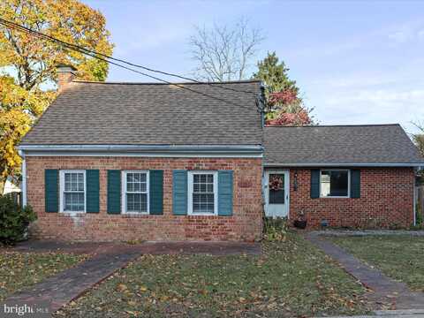 33 E WATER STREET, SMITHSBURG, MD 21783