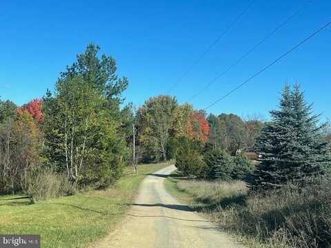 1442 FELLER DRIVE, LEVELS, WV 25431