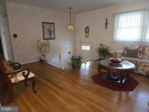 7819 DELLWOOD AVENUE, LANHAM, MD 20706