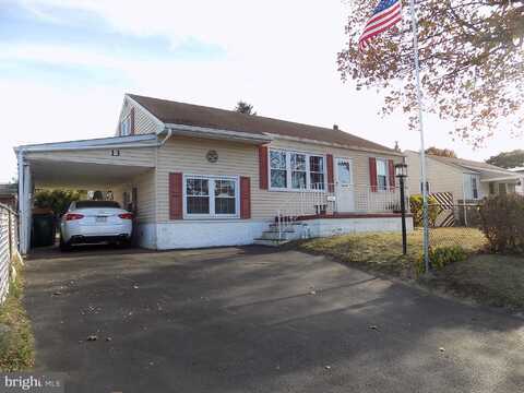 13 PATRICIAN STREET, LEVITTOWN, PA 19057