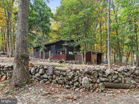 709 ISLAND RIDGE ROAD, PURGITSVILLE, WV 26852