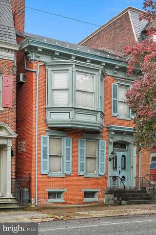 476 W MARKET STREET, YORK, PA 17401