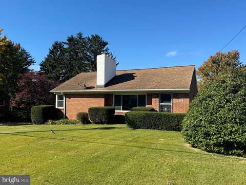 7487 LINCOLN HIGHWAY, ABBOTTSTOWN, PA 17301