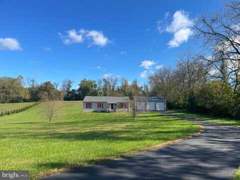 225 GARVINE MILL ROAD, FAWN GROVE, PA 17321