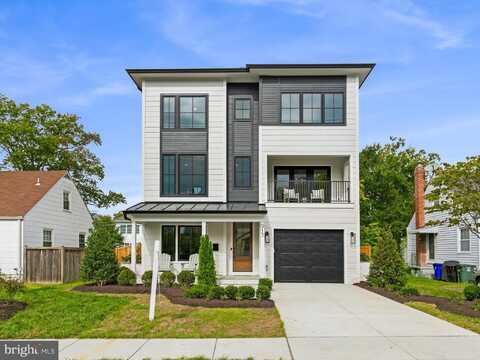 915 18TH STREET S, ARLINGTON, VA 22202