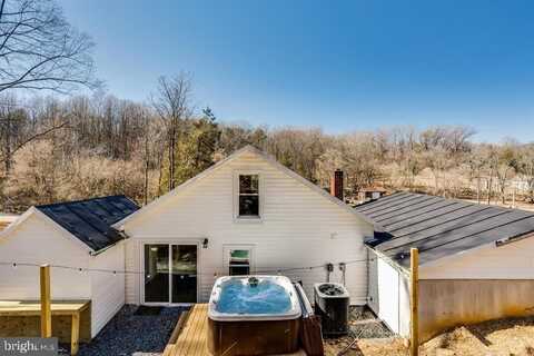 393 CROOKED RUN ROAD, SHENANDOAH, VA 22849