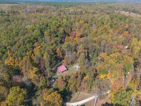 637 McGoldrich Acres Rd, HOLLADAY, TN 38341