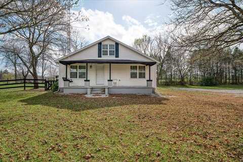 2530 Banner Roslin Road, Deer Lodge, TN 37726