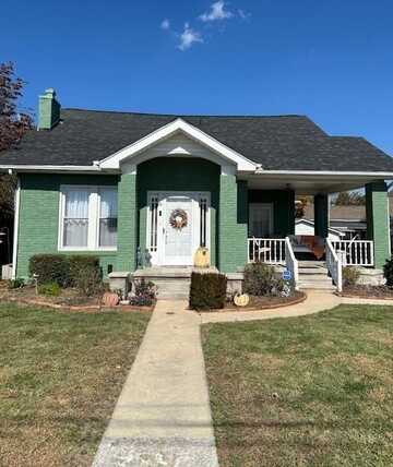 6 W. College St, SPARTA, TN 38583