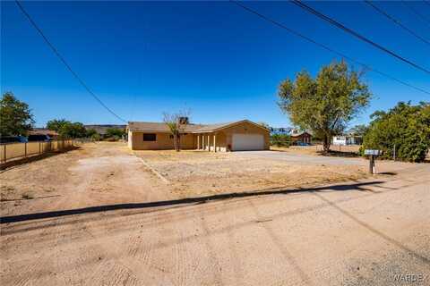 4055 N Benton Street, Kingman, AZ 86409