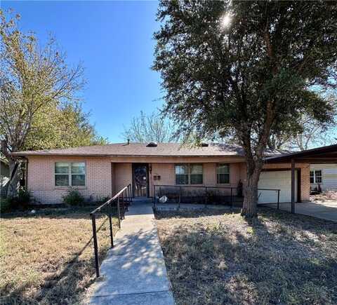 504 E Pine Street, West, TX 76691