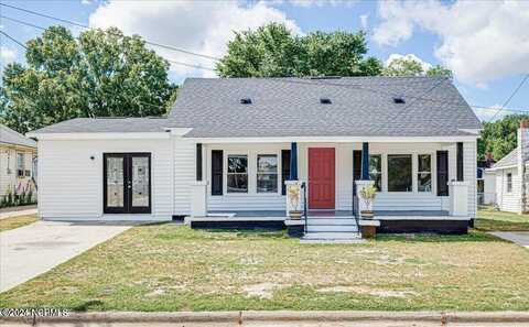 304 N Saratoga Street, Stantonsburg, NC 27883