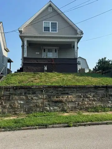 310 10 ST, Moundsville, WV 26041