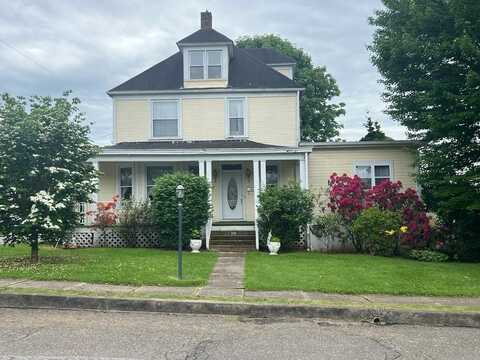 353 McEldowney Avenue, New Martinsville, WV 26155