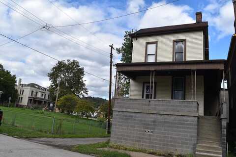 31 Vermont St, Wheeling, WV 26003