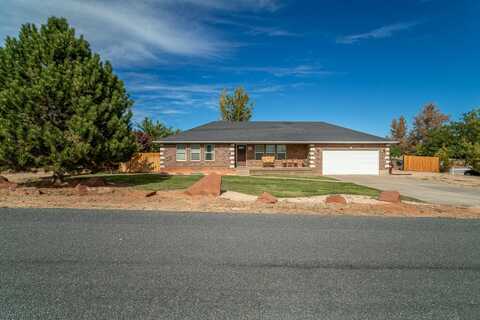 690 W Chamberlain DR, Kanab, UT 84741