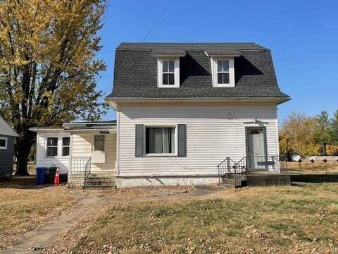 423 5th St NW, Waverly, IA 50677