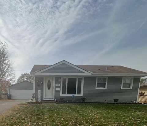 405 Candlewick Road, Waterloo, IA 50703