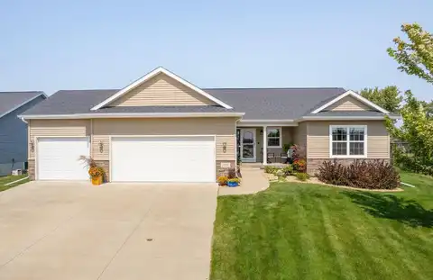 1226 Rocky Ridge Road, Cedar Falls, IA 50613