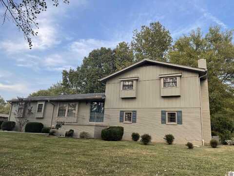 609 14th St W, Calvert City, KY 42029