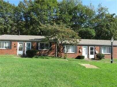 1 Pennridge Ct, Penn Hills, PA 15235