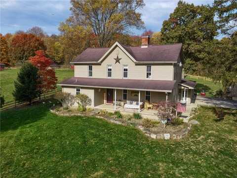 321 Robinwood Farm Ln, Mahoning, PA 16116